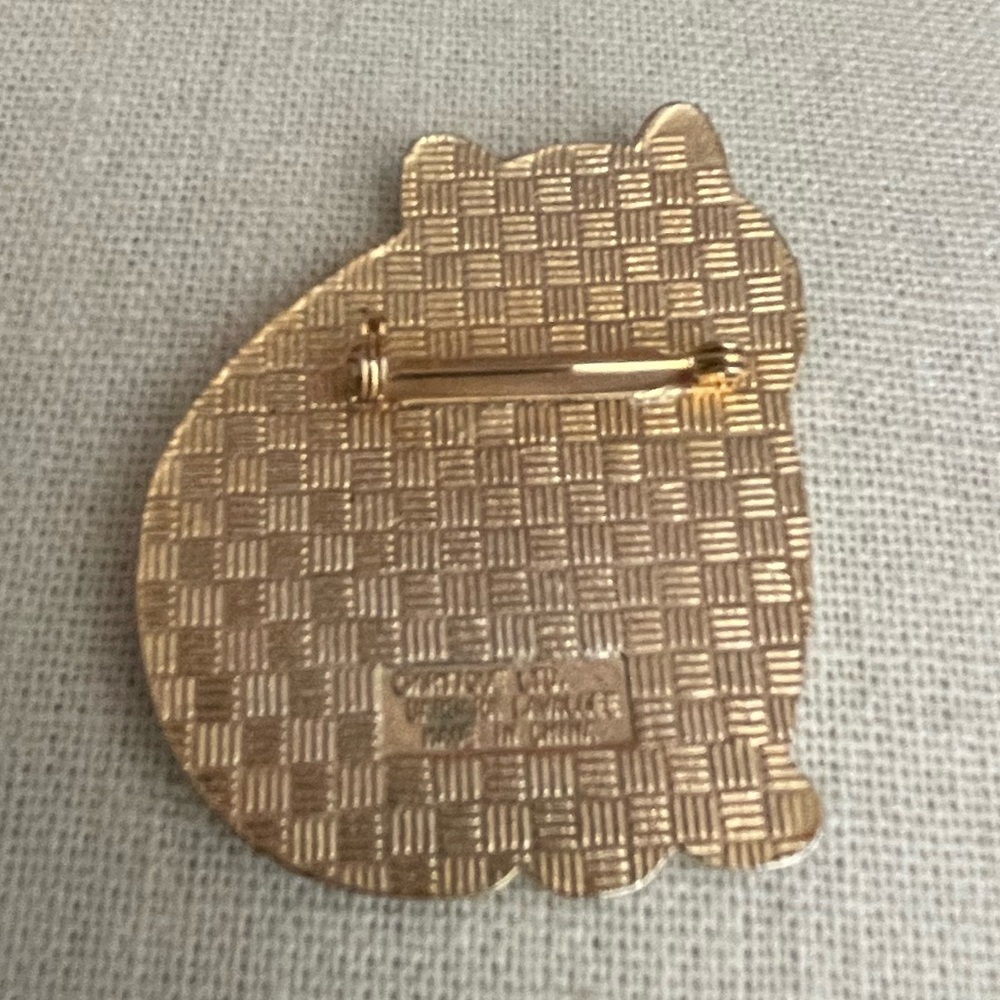 Barbara Lavallee @Artique LTD,  enamel Kitty Cat Pin Brooch - Picture 5 of 9